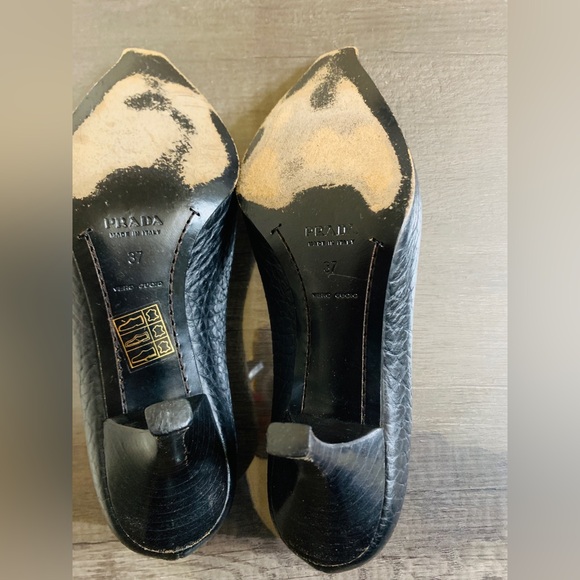 Prada Women’s Black Pointy Heels Size 7. Mary Jane Leather Heels - Picture 9 of 14